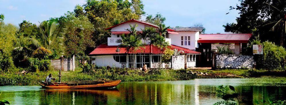 Riverside Hotel Katunayaka Zewnętrze zdjęcie